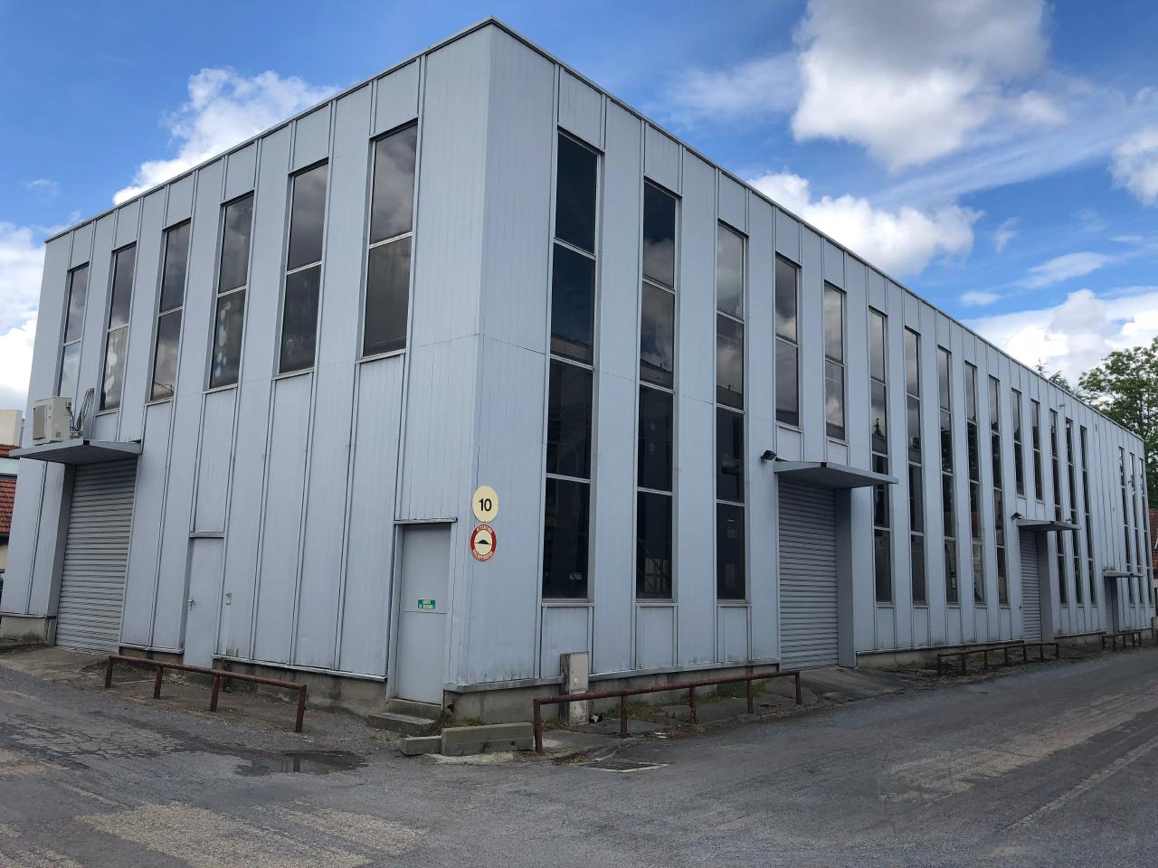 Local d'activité Les Loges-en-Josas 2323m² Location local d'activité Les Loges-en-Josas Yvelines OLACT2001498 0